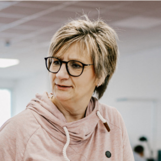 Carola Ich mag die flachen Hierarchien - wir verständigen uns alle auf Augenhöhe, egal ob Chef oder Azubi.
